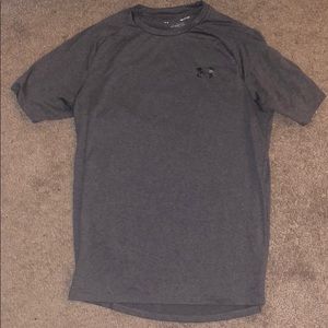 men’s under armour t shirt